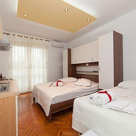 Apartmani Saric Tučepi エクステリア 写真