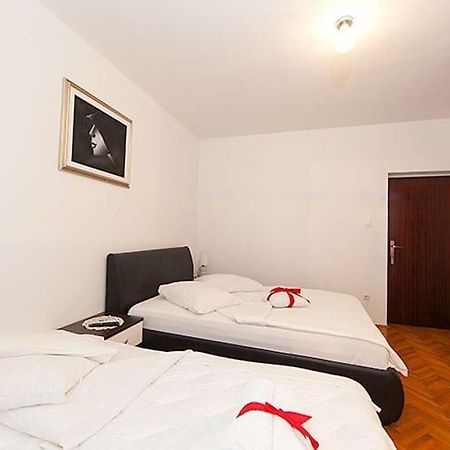 Apartmani Saric Tučepi エクステリア 写真