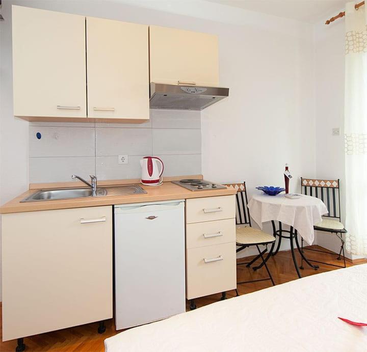 Apartmani Saric Tučepi エクステリア 写真